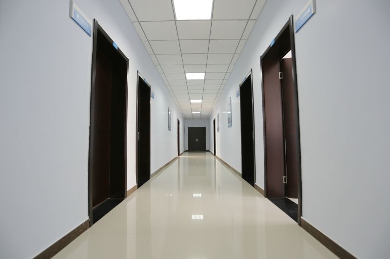 Hallway & Entryway